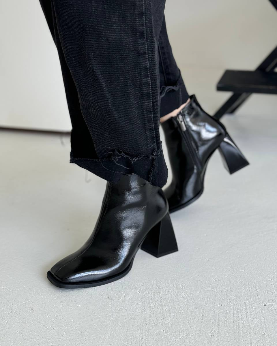 Vienna Noir High Gloss Ankle Boots