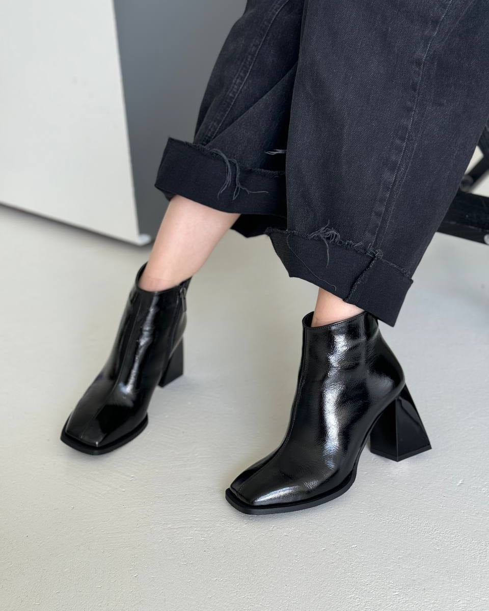 Vienna Noir High Gloss Ankle Boots