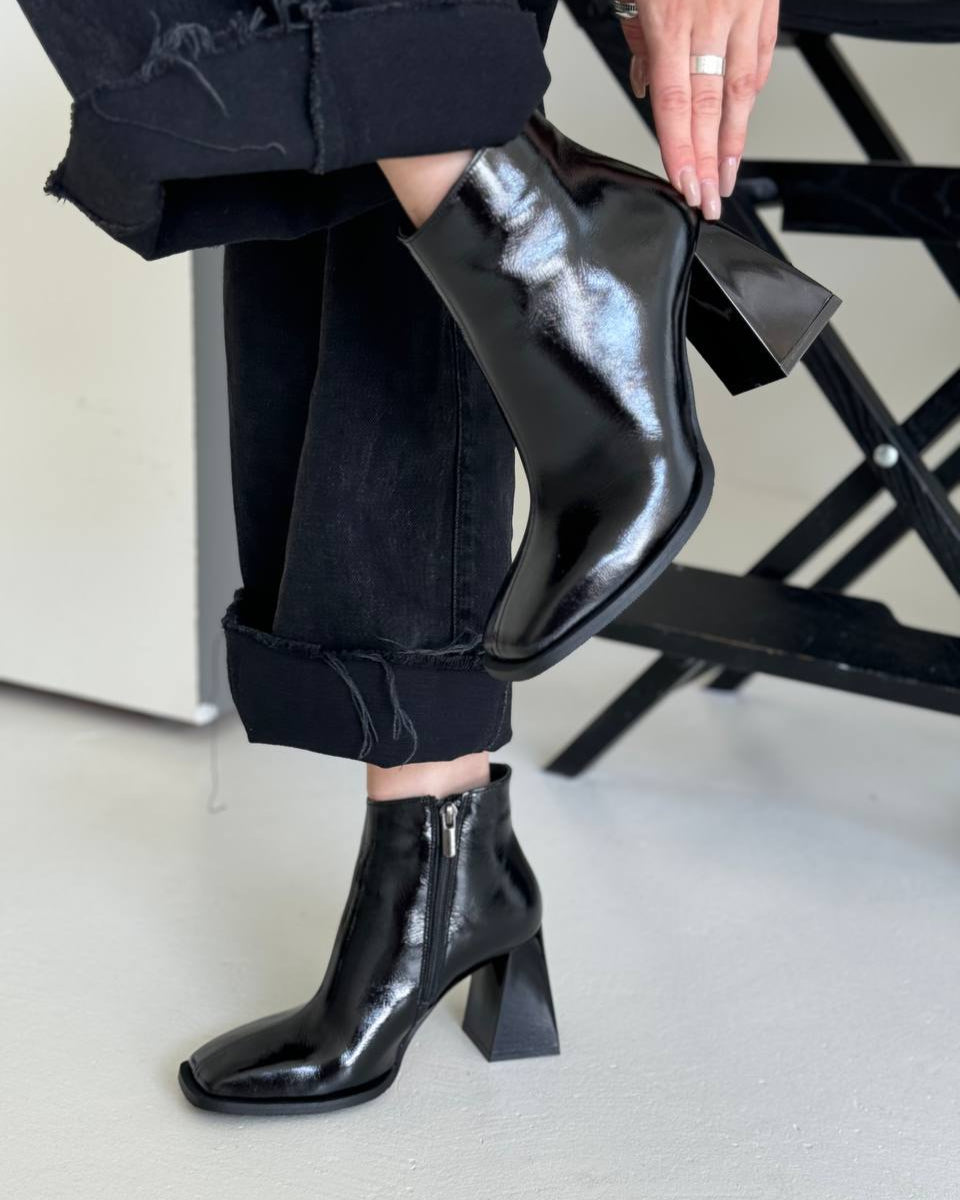 Vienna Noir High Gloss Ankle Boots