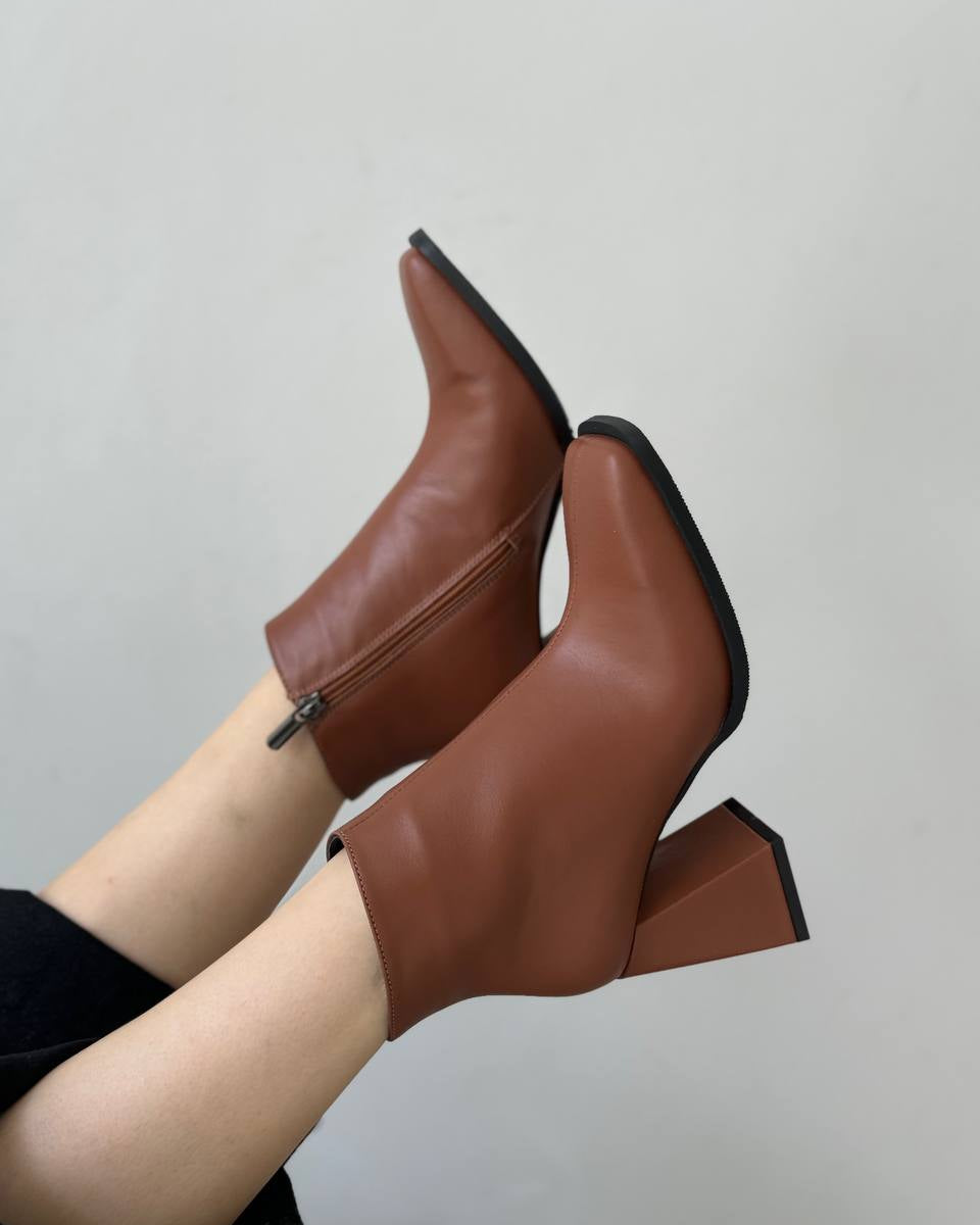 Vienna Tan Block Heel Boots