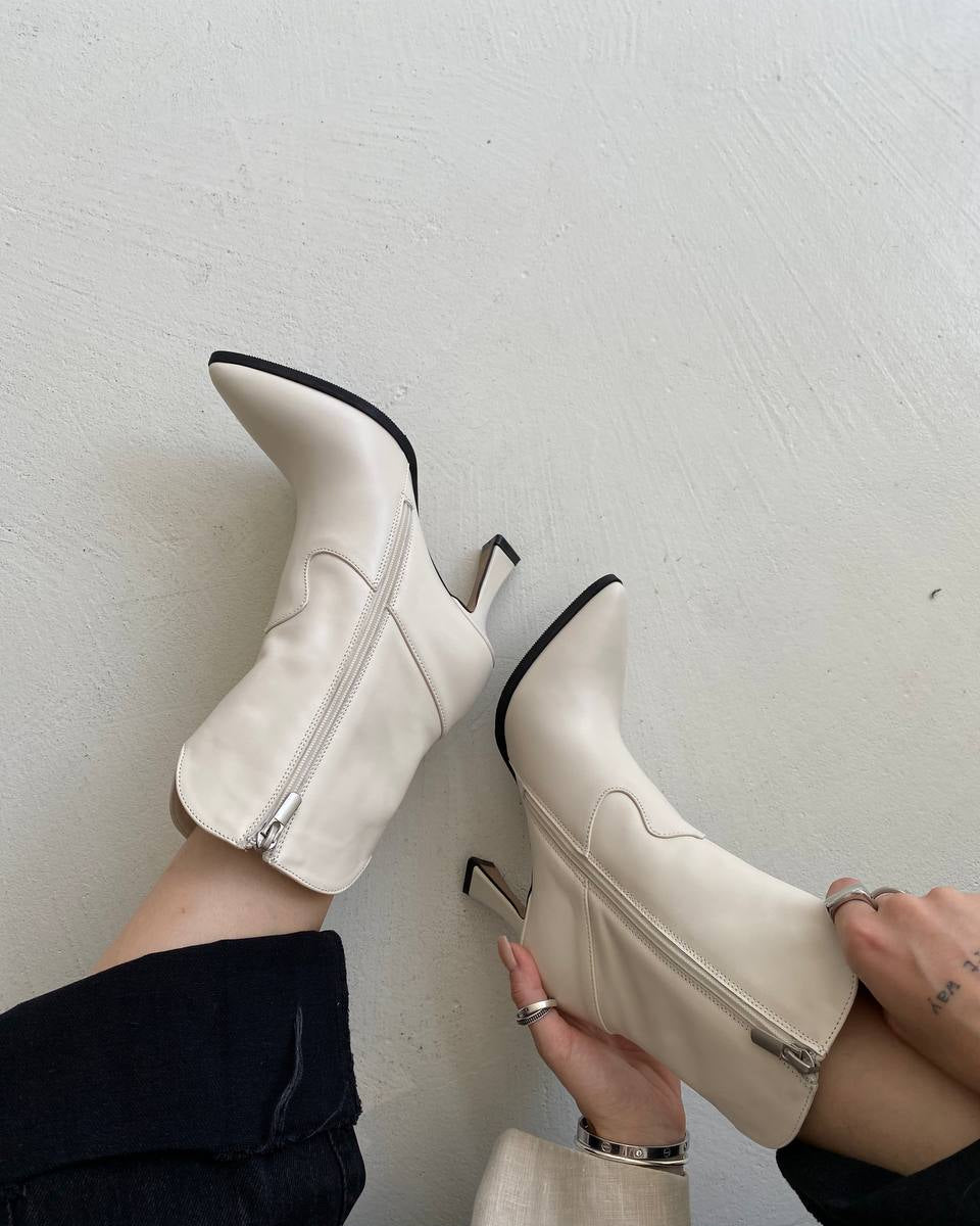 Stella Blanc Boots