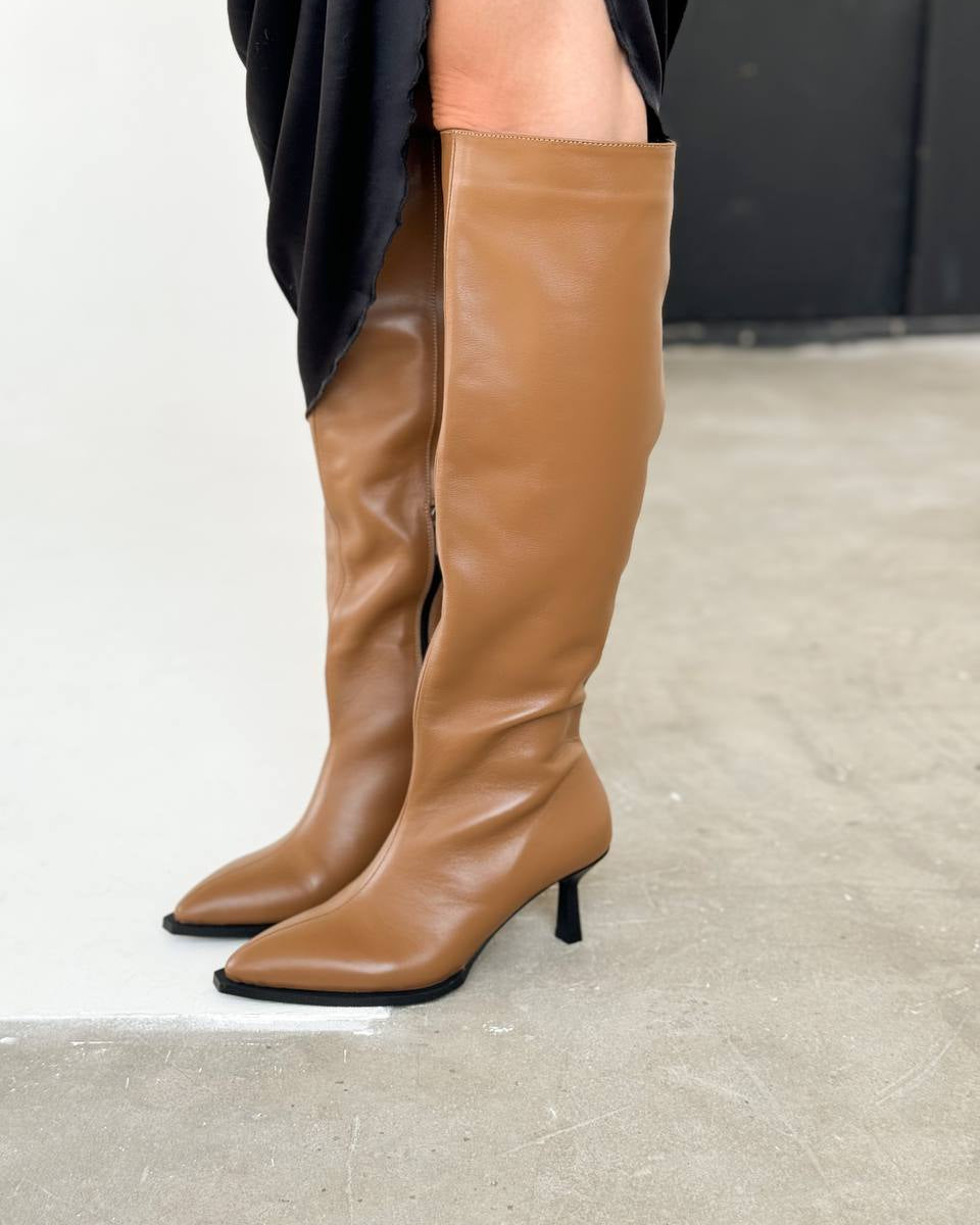 Elowen Kitten Heel Boots