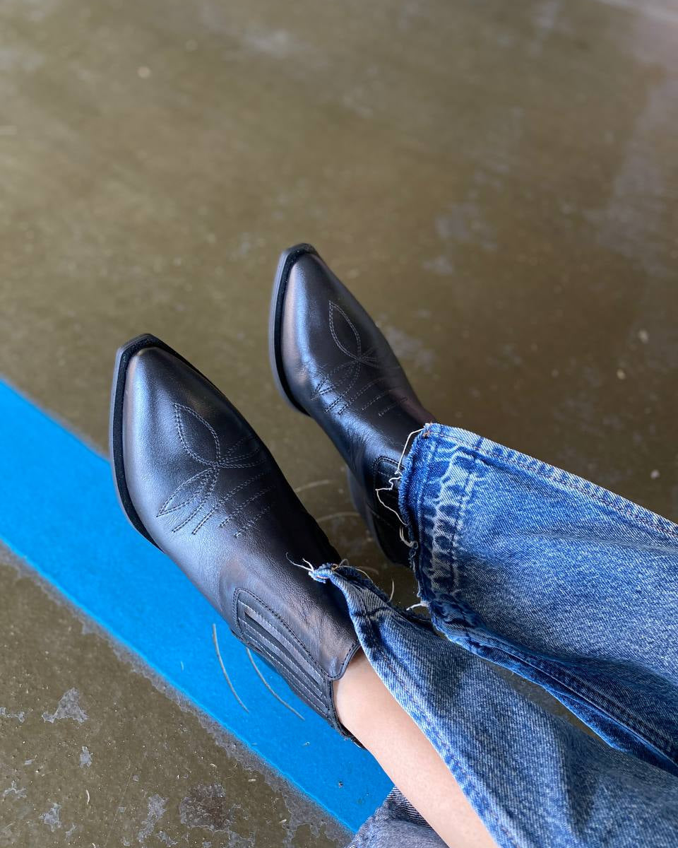 Aria Black Stitch Boots