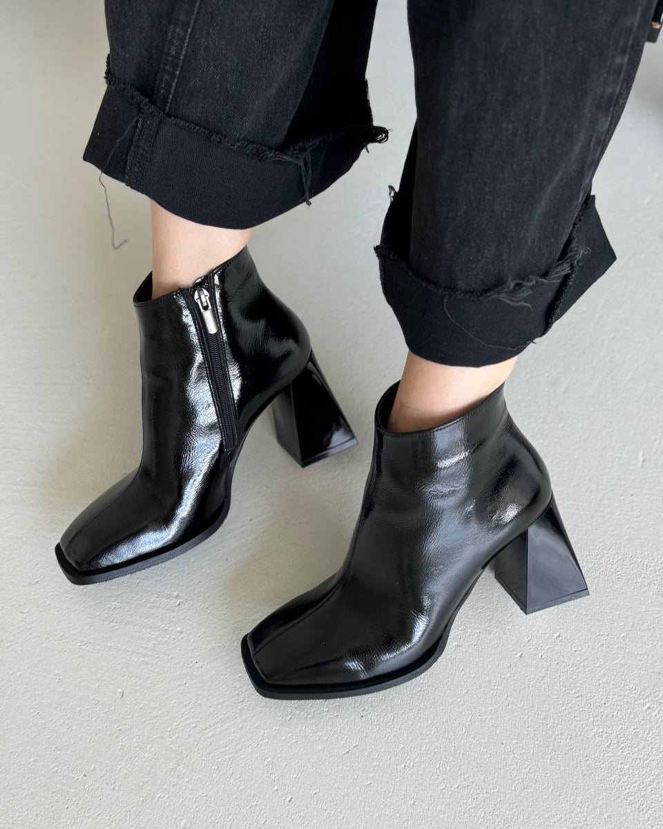 Vienna Noir High Gloss Ankle Boots