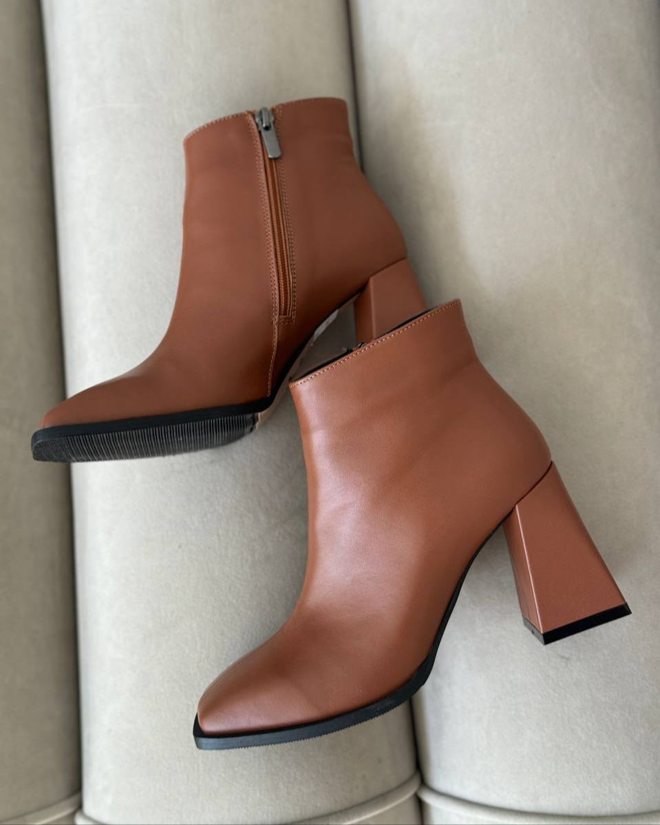 Vienna Tan Block Heel Boots