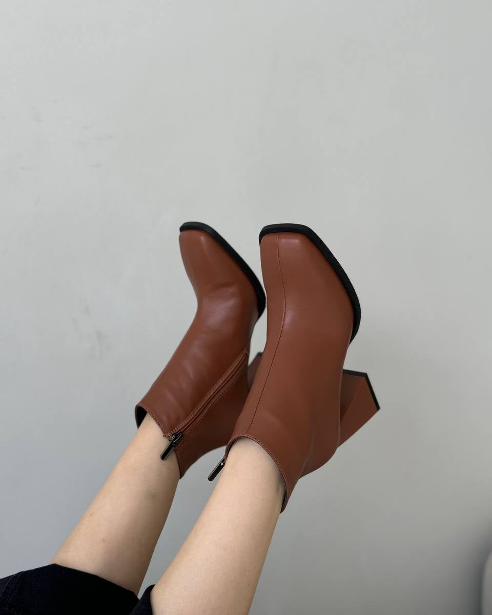 Vienna Tan Block Heel Boots