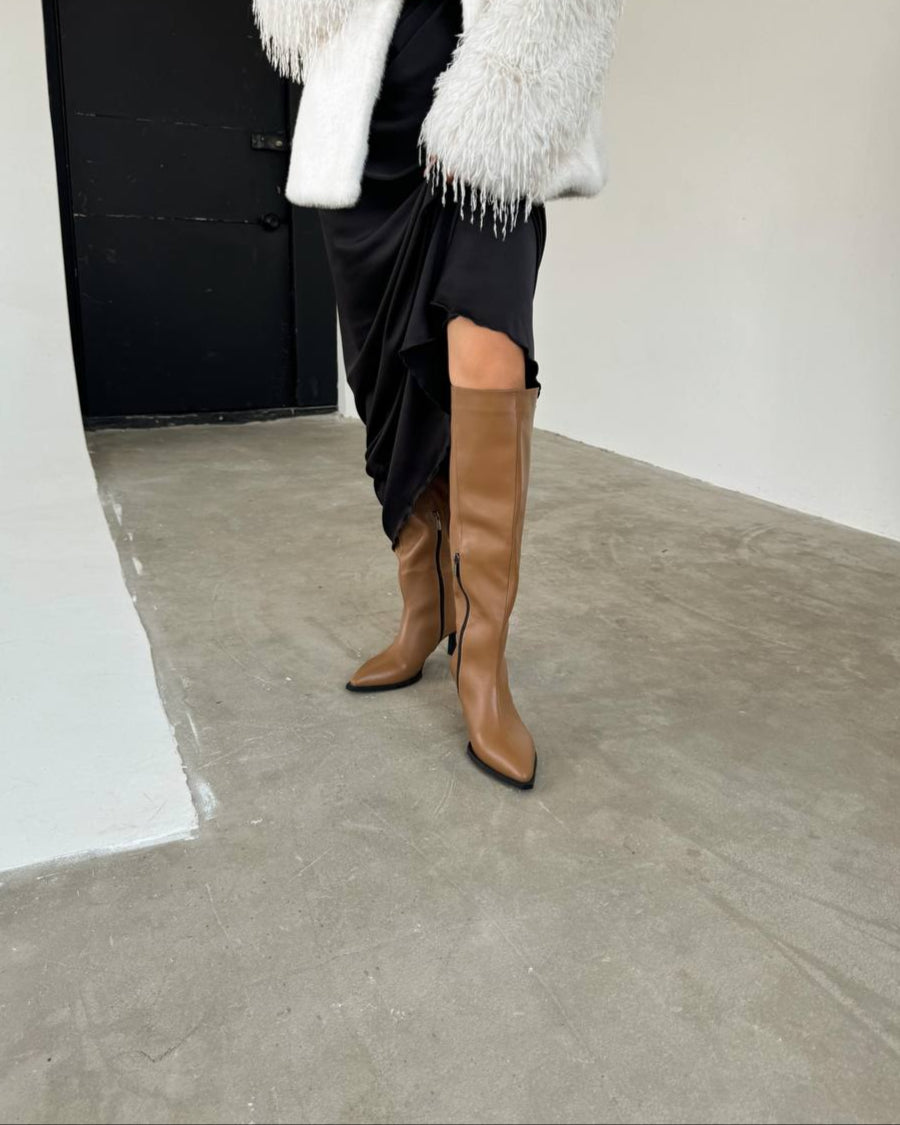 Elowen Kitten Heel Boots